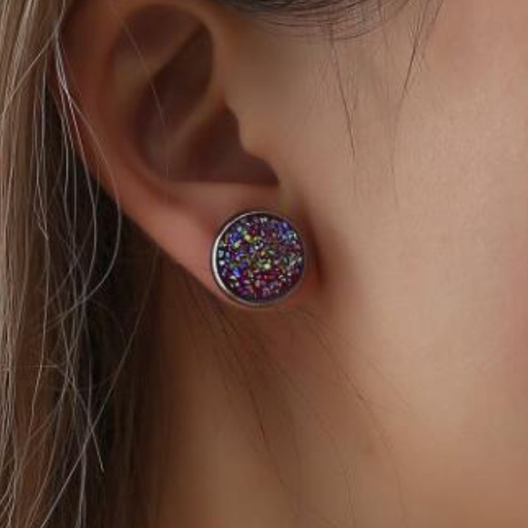 Dainty Druzy Round Earrings - Picture 3 of 8